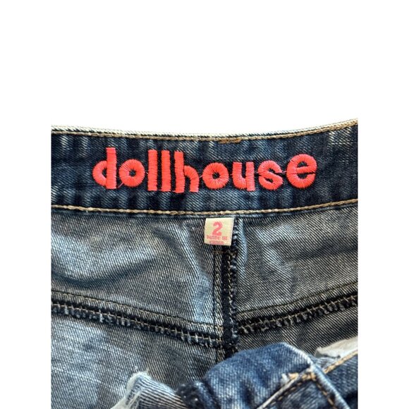 Dollhouse Distressed Denim Shorts Women Size 2 Blue Ripped Frayed Hem Lightweigh - Picture 4 of 5